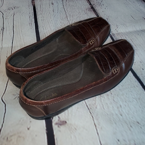 Clarks Collection  Leather Slip On Loafers Dark Red 8.5M brown leather - Picture 3 of 11